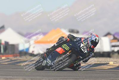 media/Jan-18-2026-CVMA (Sun) [[519f600f45]]/Race 12- Formula 40 MW and LW/